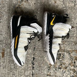 Nike Lebron 18 XVIII Shoes Women’s 10 Men’s 8.5